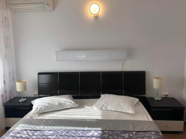 Suzana Garden Hotel เวนุส ภายนอก รูปภาพ